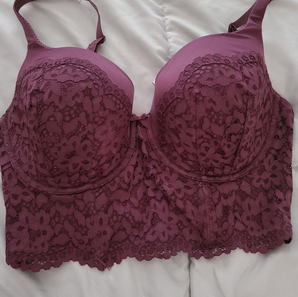 Victoria Secret bra.  Purple lace.  38DDD - Picture 2 of 2